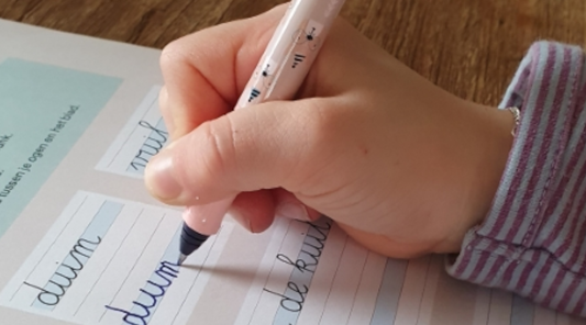 Uitgetest - De Schneider Easy rollerball pen: de perfecte pen voor kinderen?