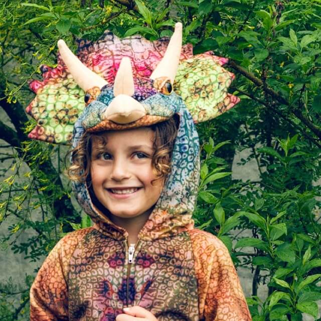 verkleedpak dino triceratops souza verkleedkledij jongen carnaval dinosaurus onesie dinohoofd dinostaart sfeerfoto