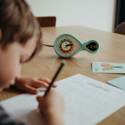 kidyalarm cadeau kind educatief wekker groeit mee met je kind analoge en digitale klok inrichting kinderkamer cadeau kerst nieuwjaar pasen verjaardag communie lentefeest