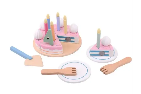 verjaardagstaart hout met kaarsjes slagroom en cijfers 2 bordjes taartschep en vorkjes - Jouéco