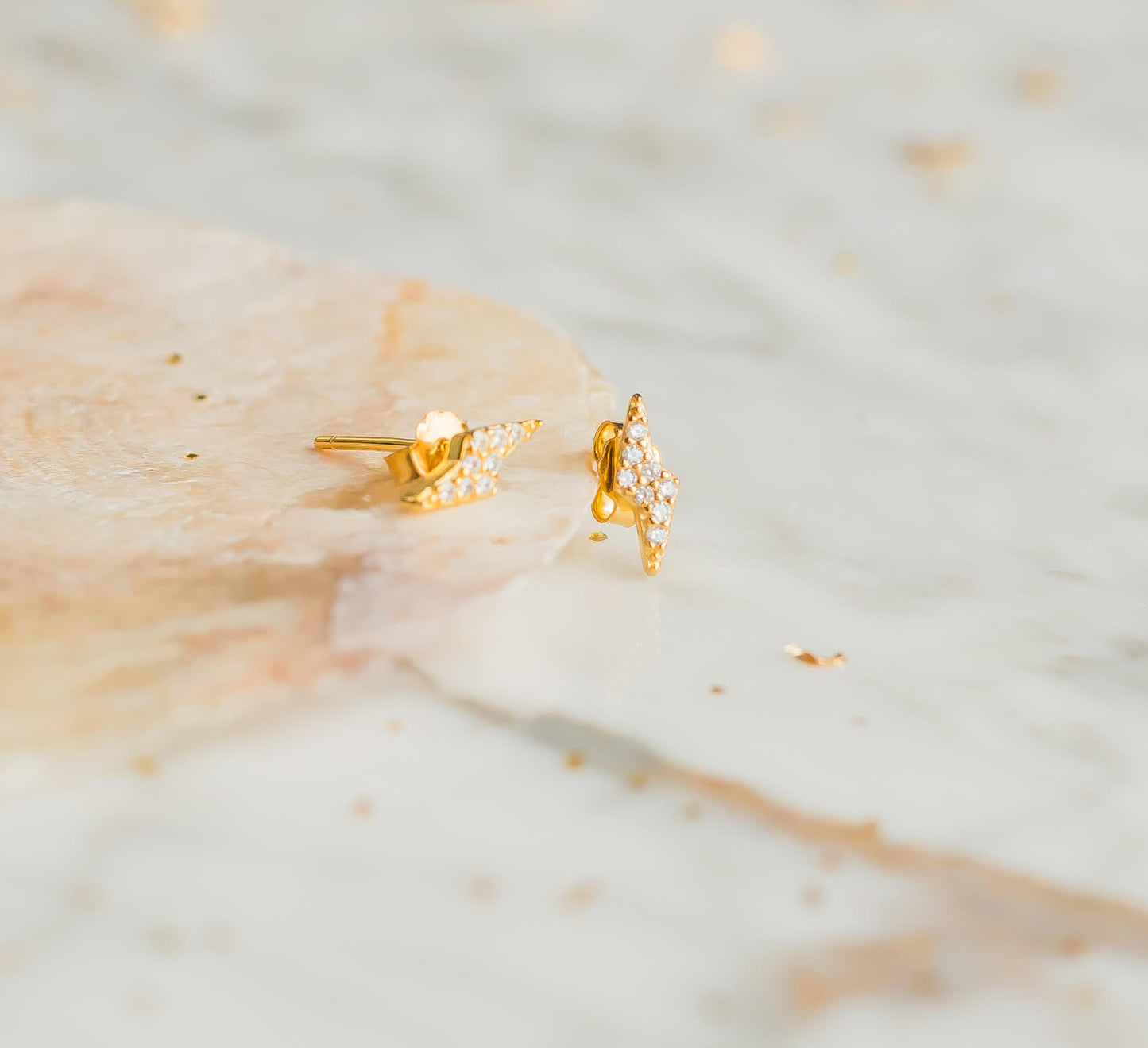 Oorbellen gold plated 'Electricity' - 925 Sterling Zilver verguld kristallen vooraanzicht